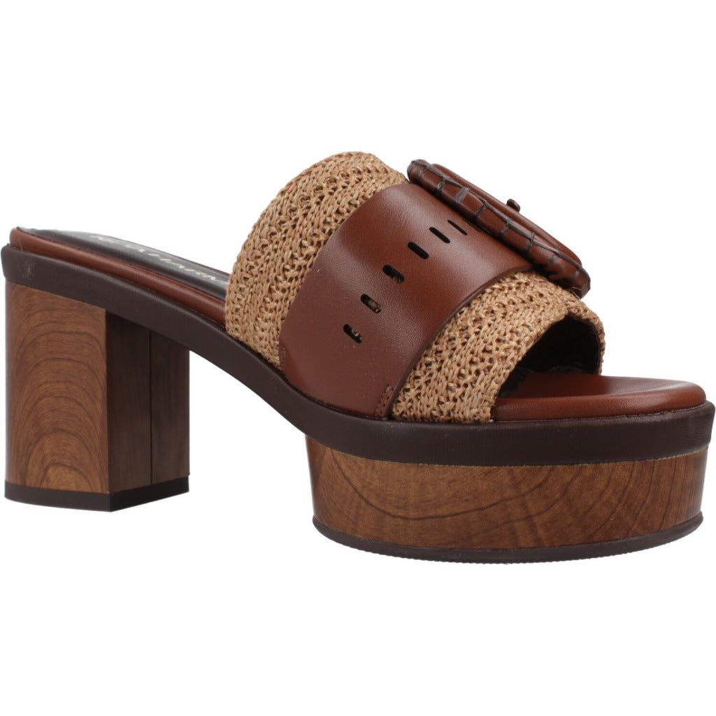 NOA HARMON VALERIA en color CUERO  (5)