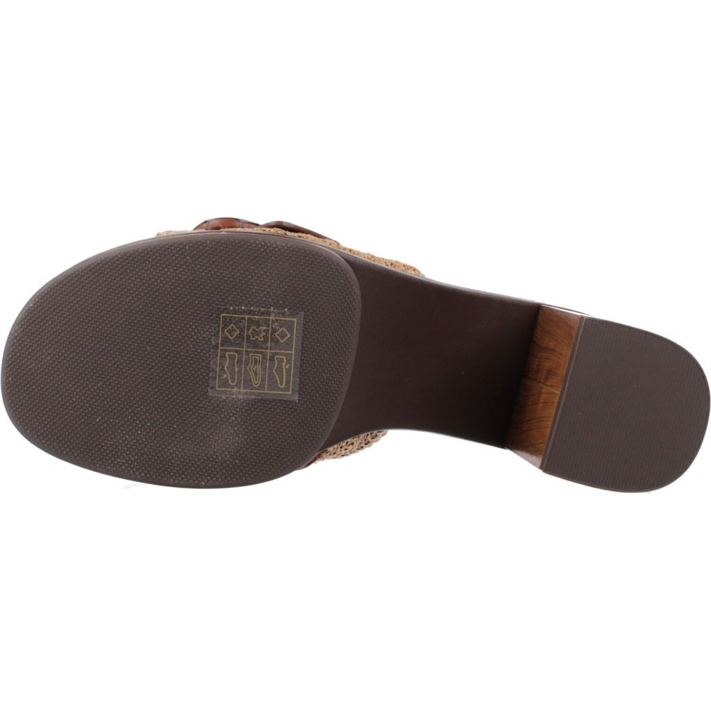 NOA HARMON VALERIA en color CUERO  (6)