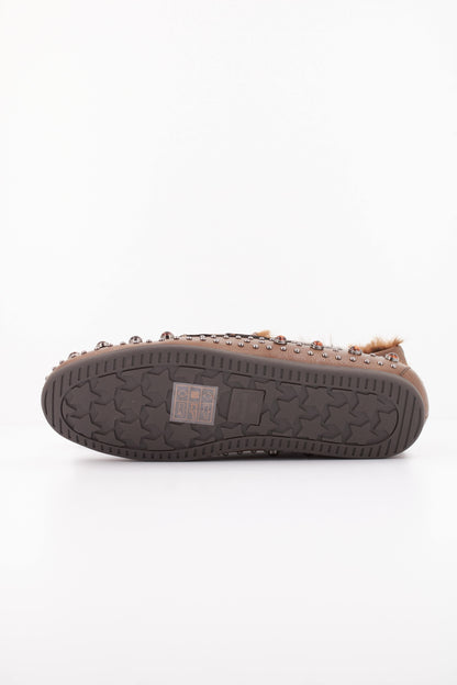 NOA HARMON N ZAPATO CASUA en color MRNCLR  (5)