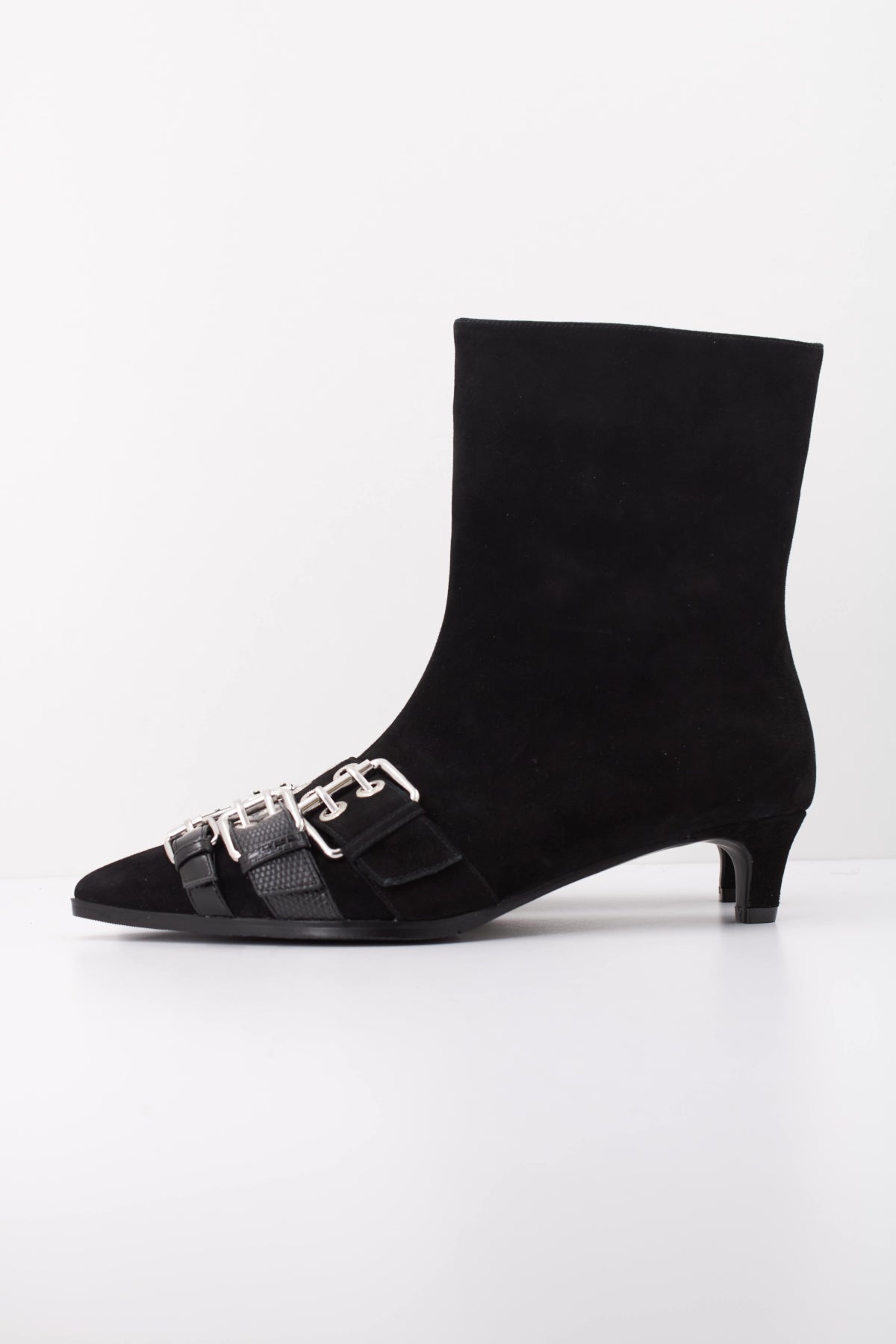 NOA HARMON PN ARIETE en color NEGRO  (1)