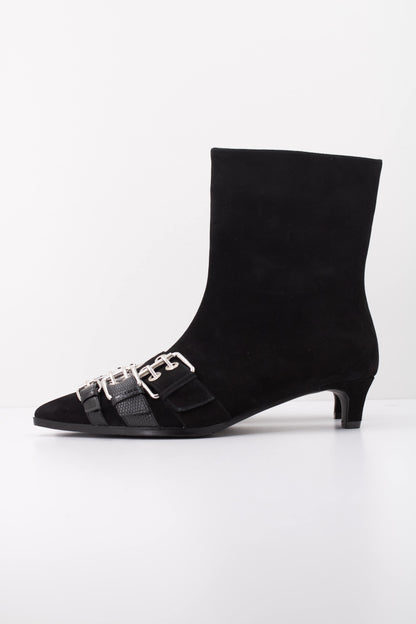 NOA HARMON PN ARIETE en color NEGRO  (1)