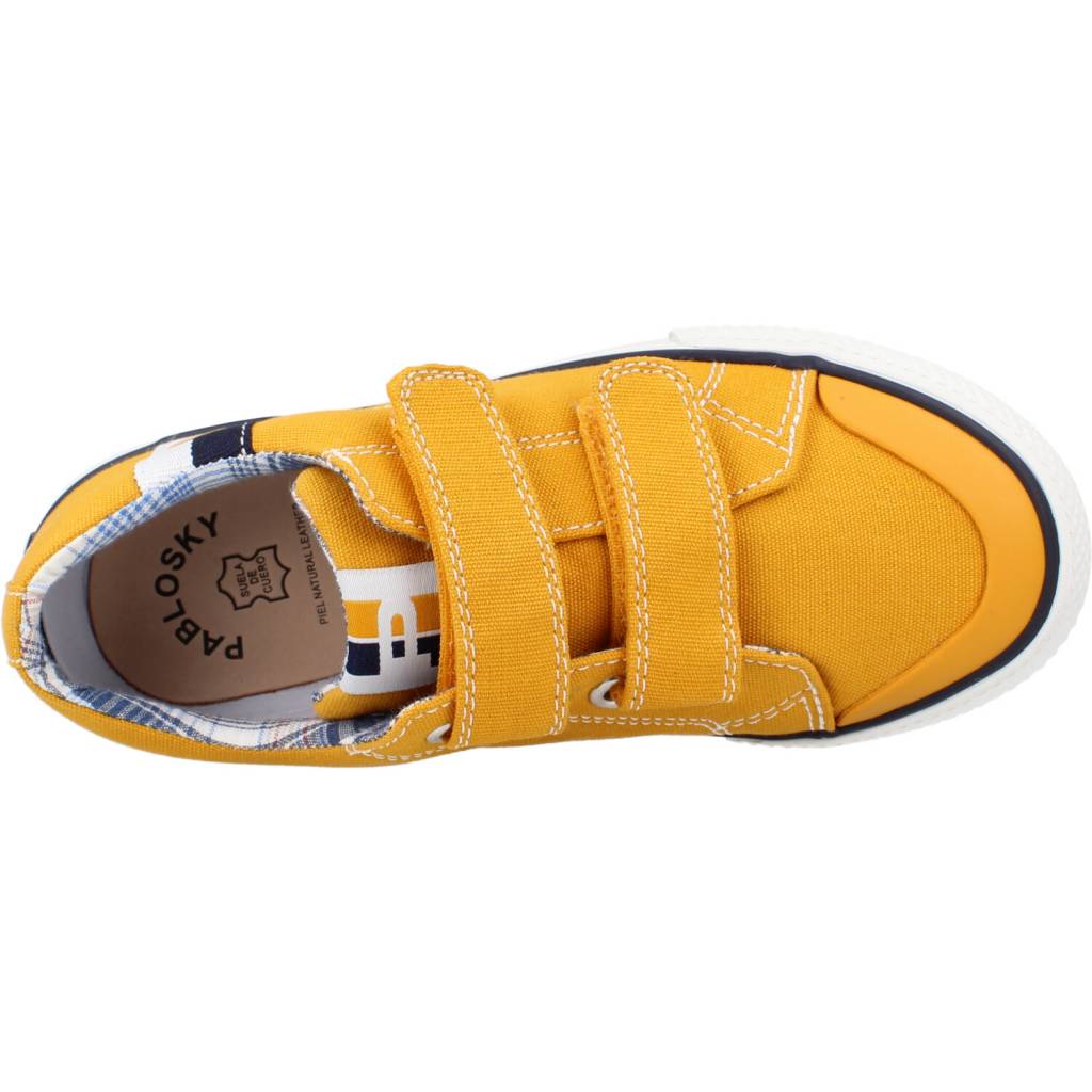 PABLOSKY P en color MOSTAZA  (7)