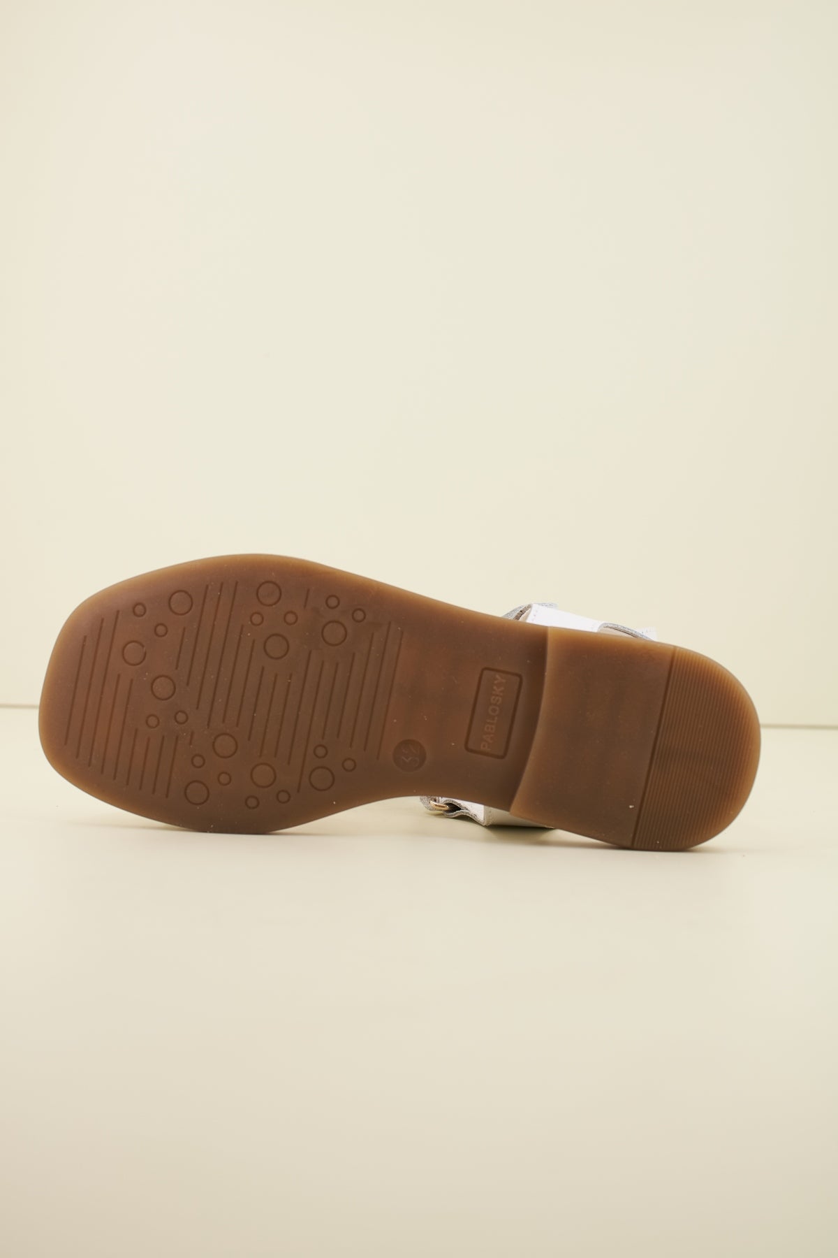 PABLOSKY P en color NACAR  (4)