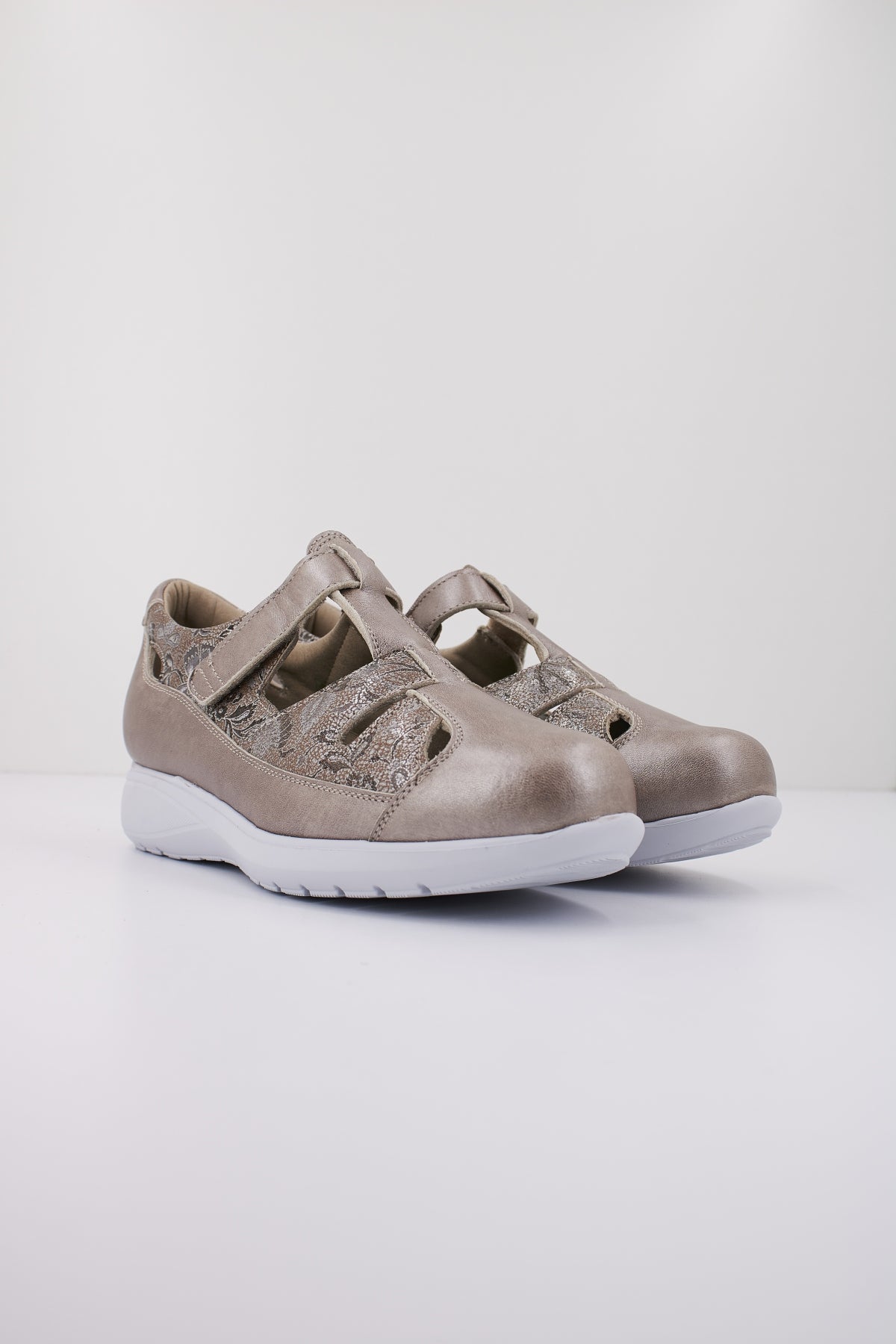 PINOSOS H en color TITAN  (2)