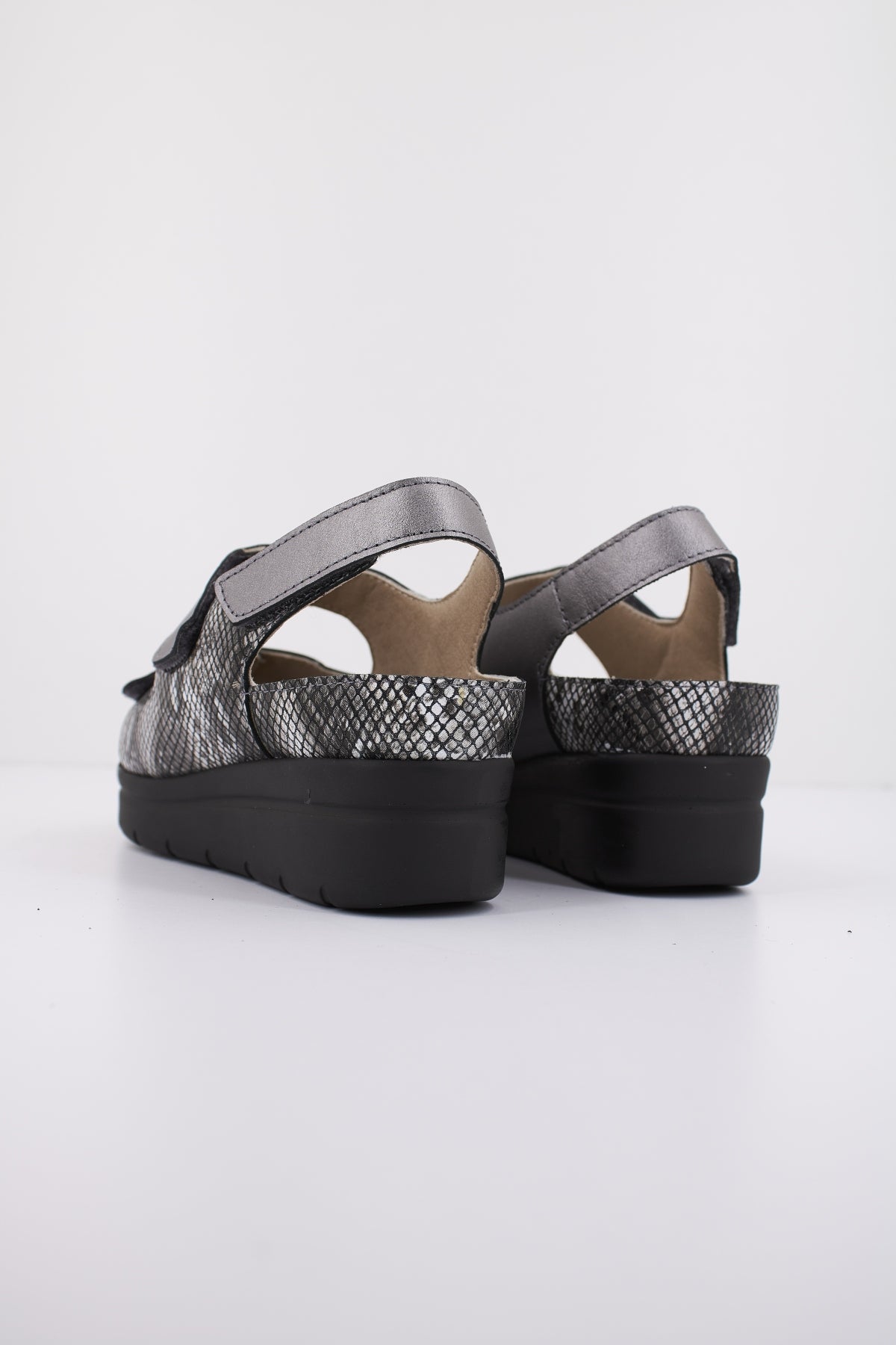 PINOSOS P  en color ROCA  (3)