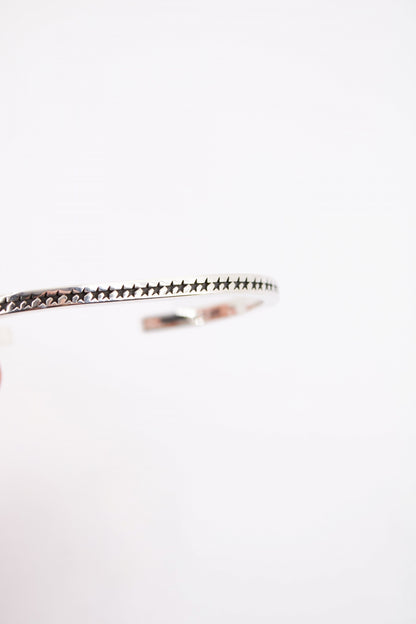 TWOJEYS  ICON MONOGRAM BANGL en color PLATA  (4)