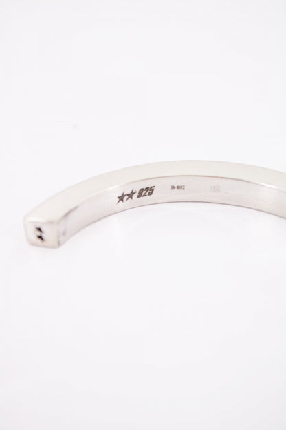 TWOJEYS  ICON MONOGRAM BANGL en color PLATA  (3)