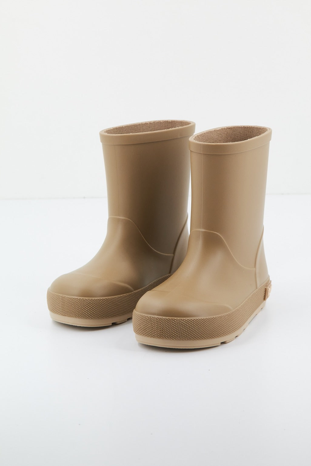 IGOR YOGI DK en color ELMWOOD  (1)