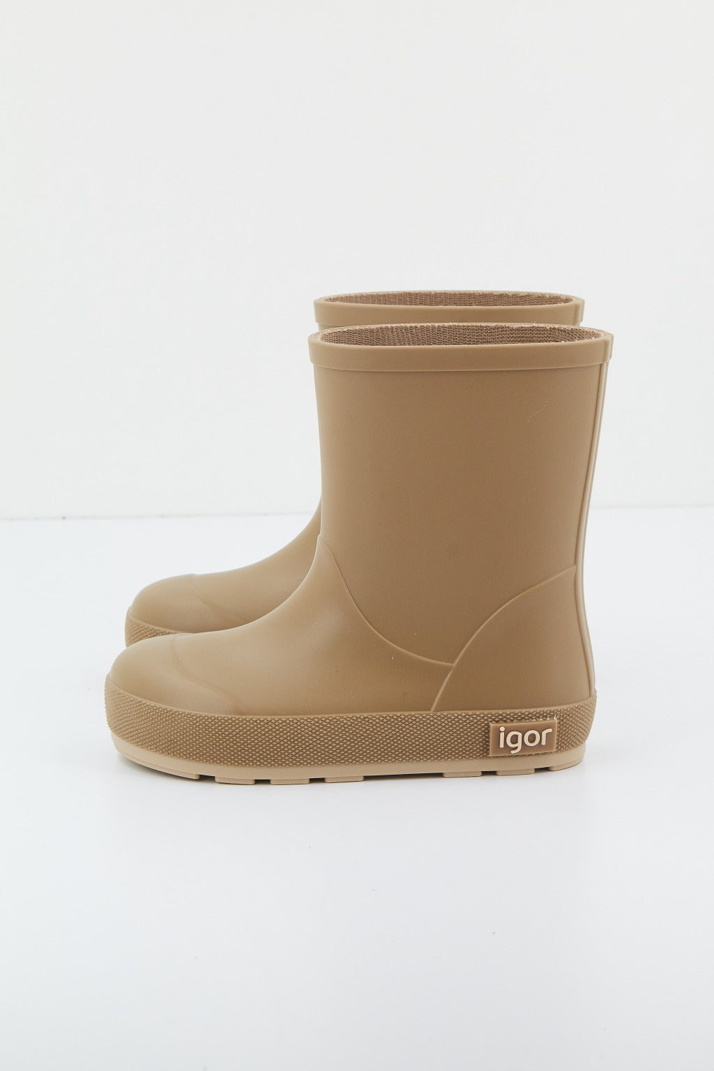 IGOR YOGI DK en color ELMWOOD  (2)