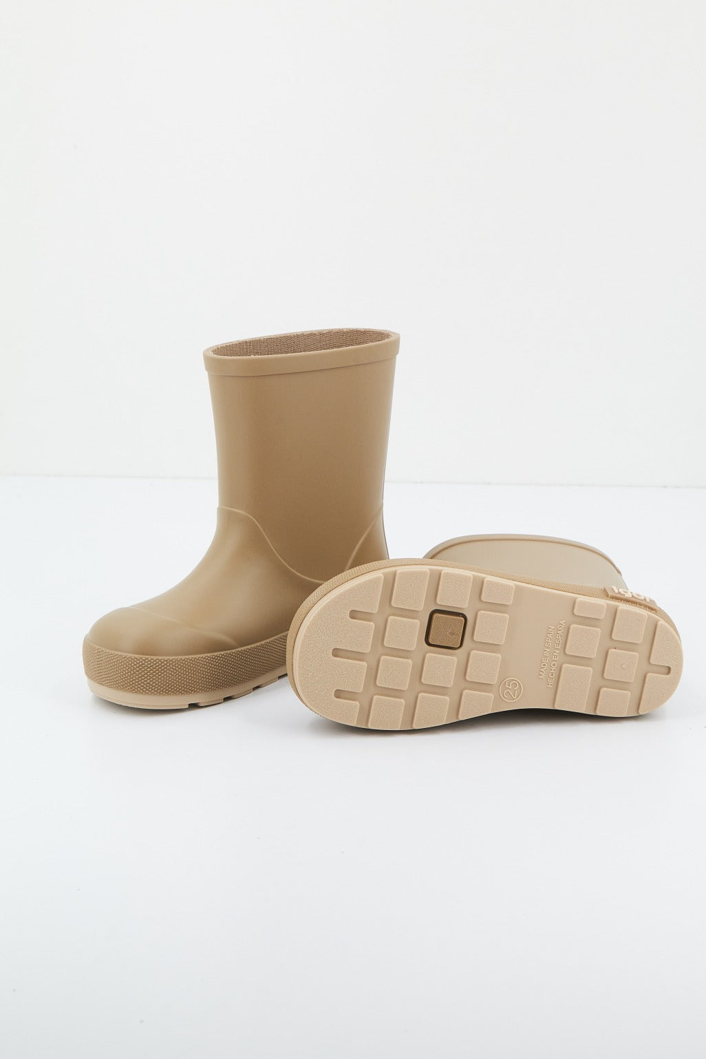 IGOR YOGI DK en color ELMWOOD  (4)