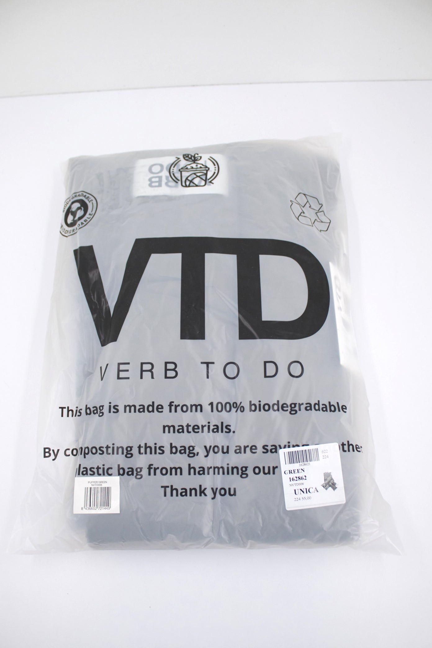 VERB TO DO PUFFER SCARF en color GREEN  (4)