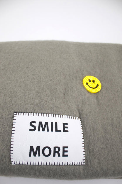 VERB TO DO SMILE MORE en color GREY  (3)
