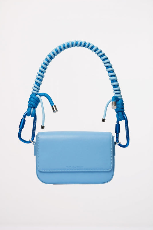 OLIVIA MAREQUE PANTONE en color AZLCLNY  (1)