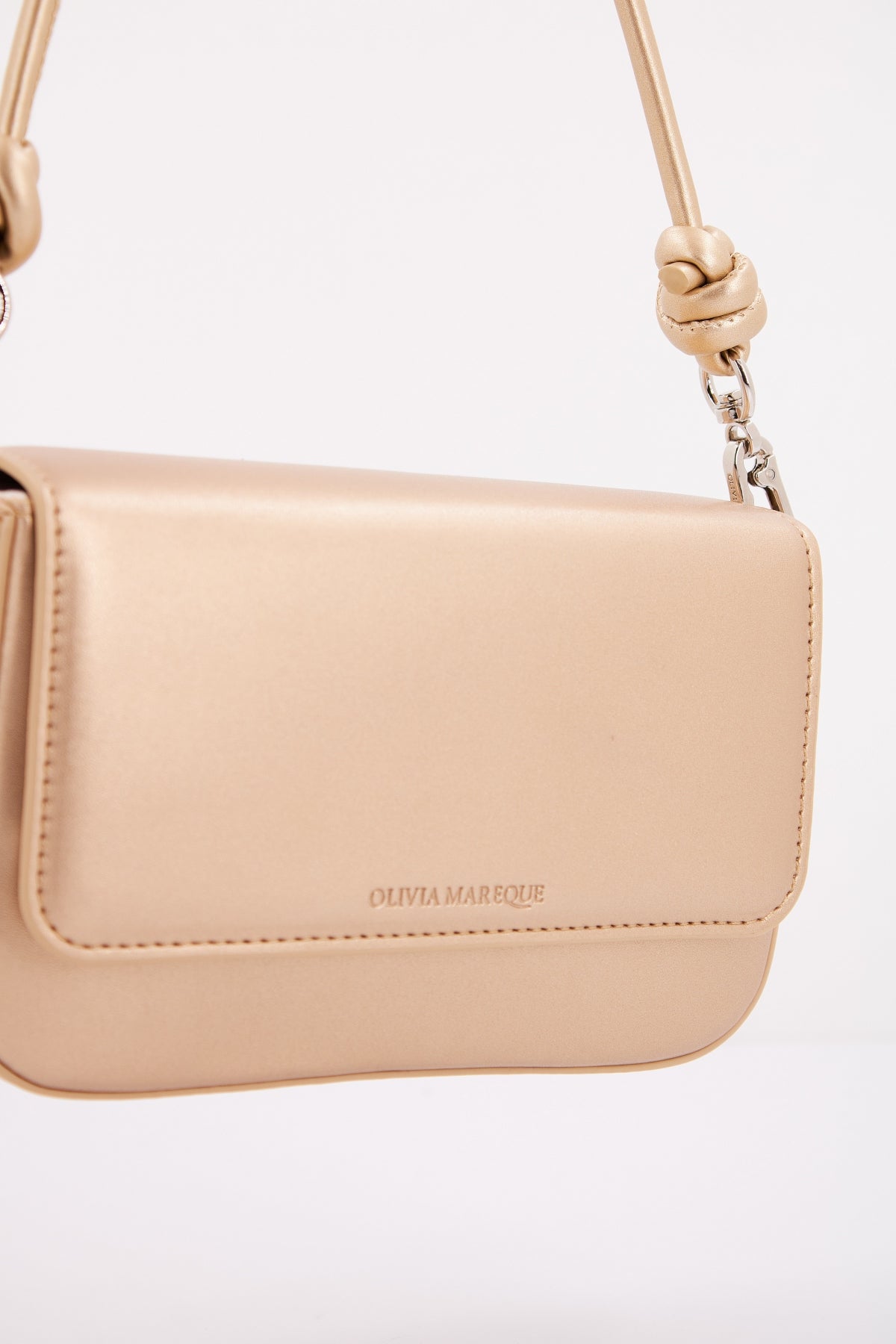 OLIVIA MAREQUE PANTONE  en color DORADO  (4)