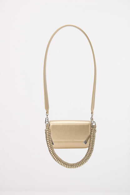 OLIVIA MAREQUE PANTONE  en color DORADO  (1)