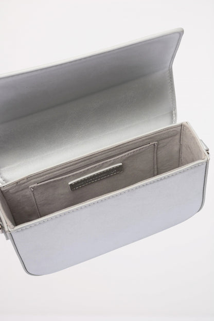 OLIVIA MAREQUE PANTONE  en color PLATA  (4)