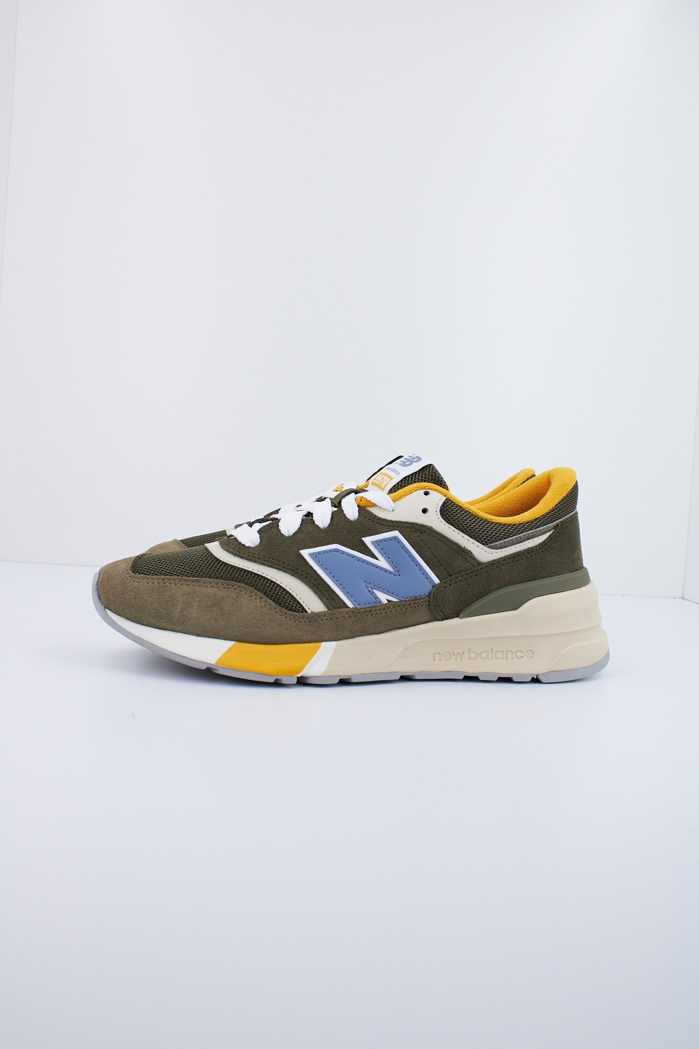 NEW BALANCE U RBB en color RBB  (1)