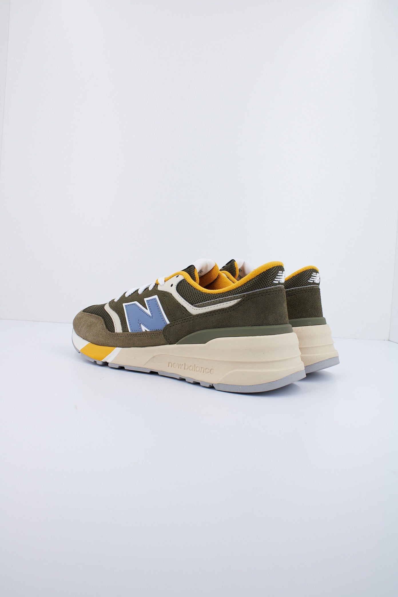 NEW BALANCE U RBB en color RBB  (3)