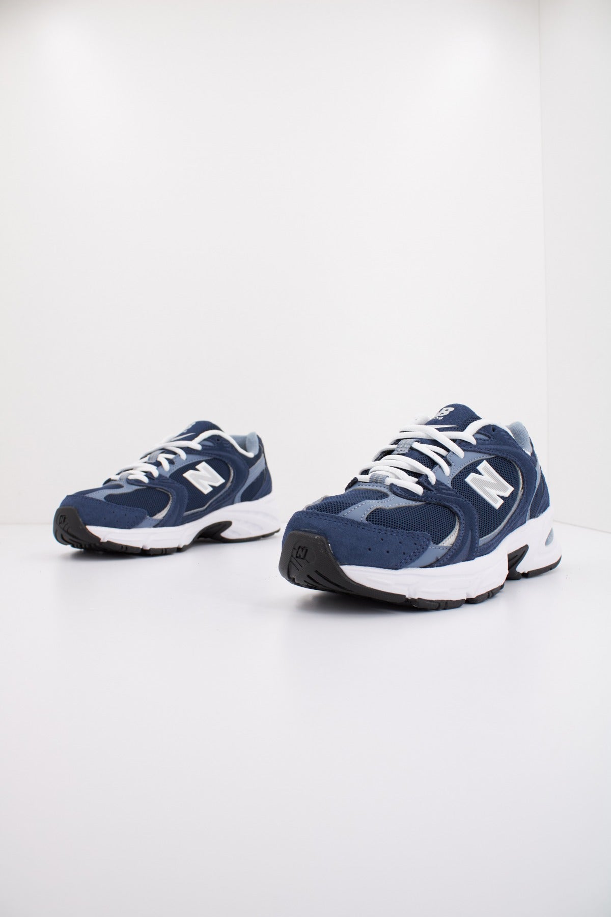 NEW BALANCE MR CA en color CA  (2)
