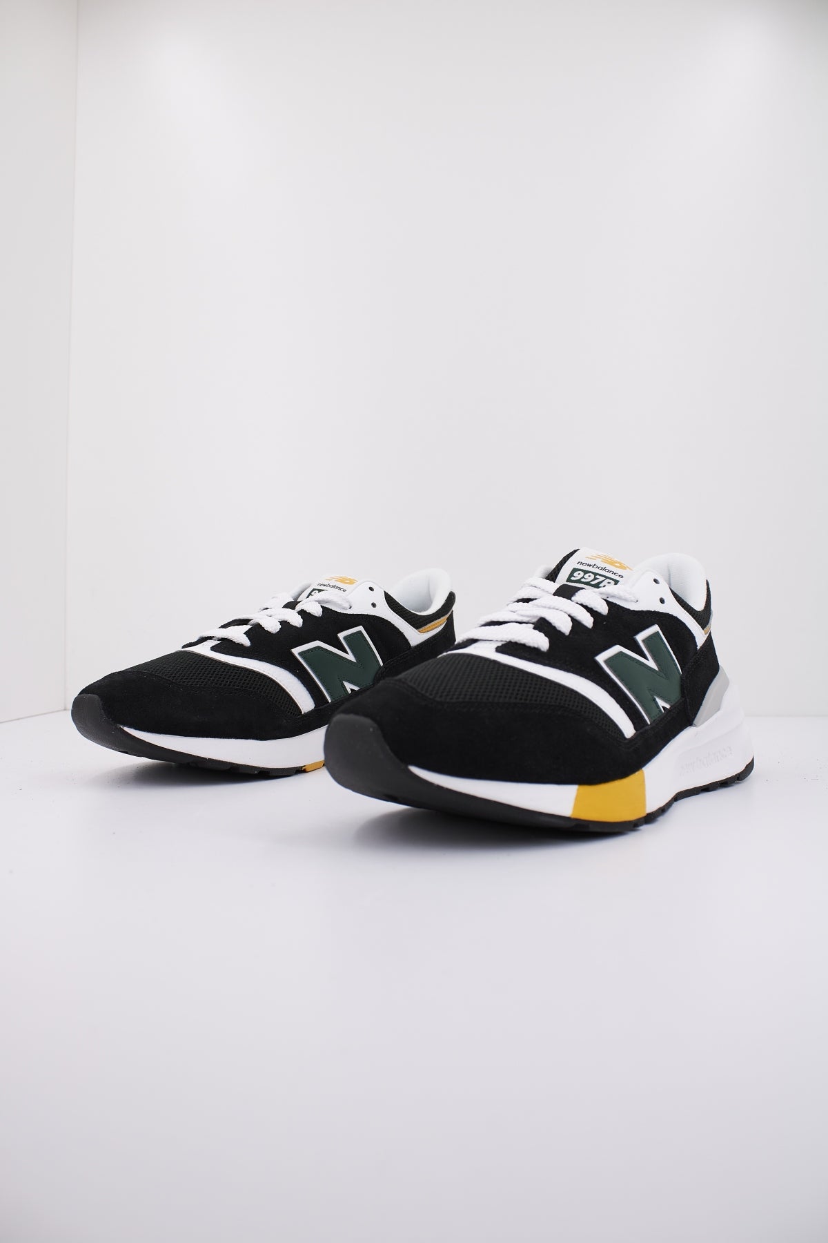 NEW BALANCE U REC en color REC  (2)
