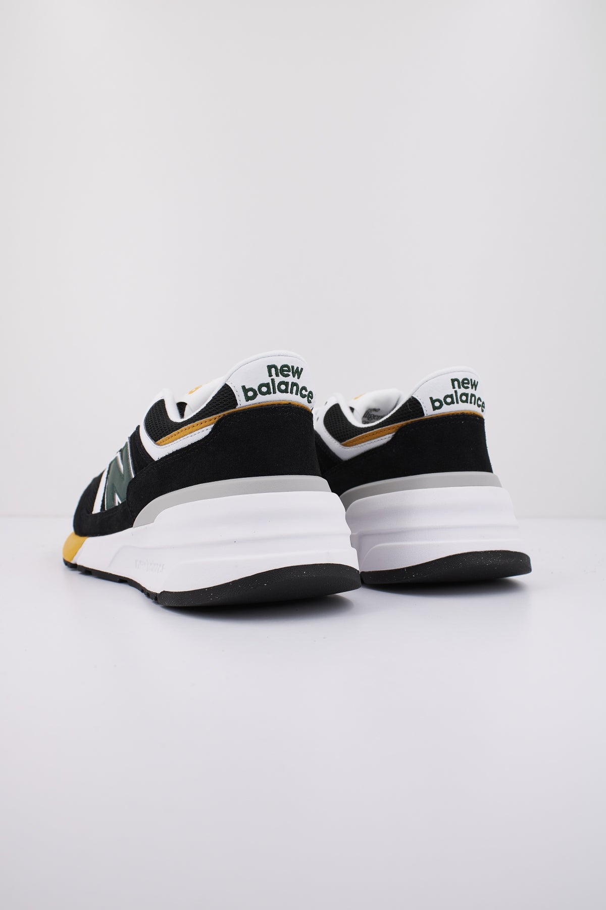 NEW BALANCE U REC en color REC  (3)