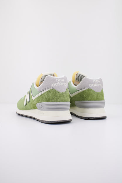 NEW BALANCE U RCC  en color RCC  (3)