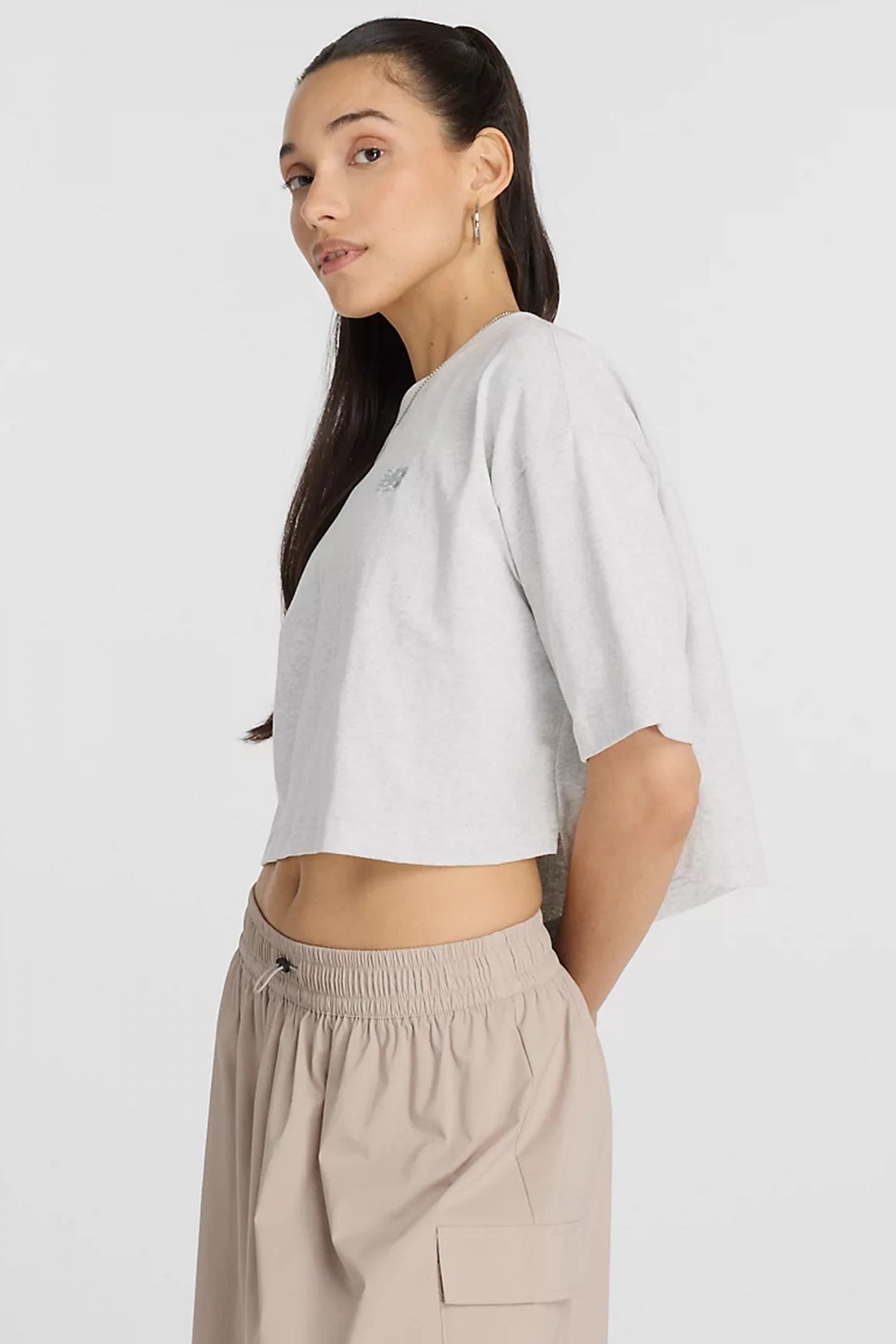 NEW BALANCE LOGO OVERSIZED JERSE en color AHH  (2)