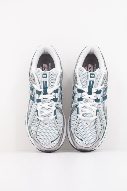 NEW BALANCE U  en color RCE  (3)