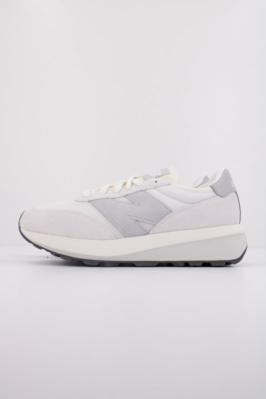 NEW BALANCE U AA en color AA  (1)