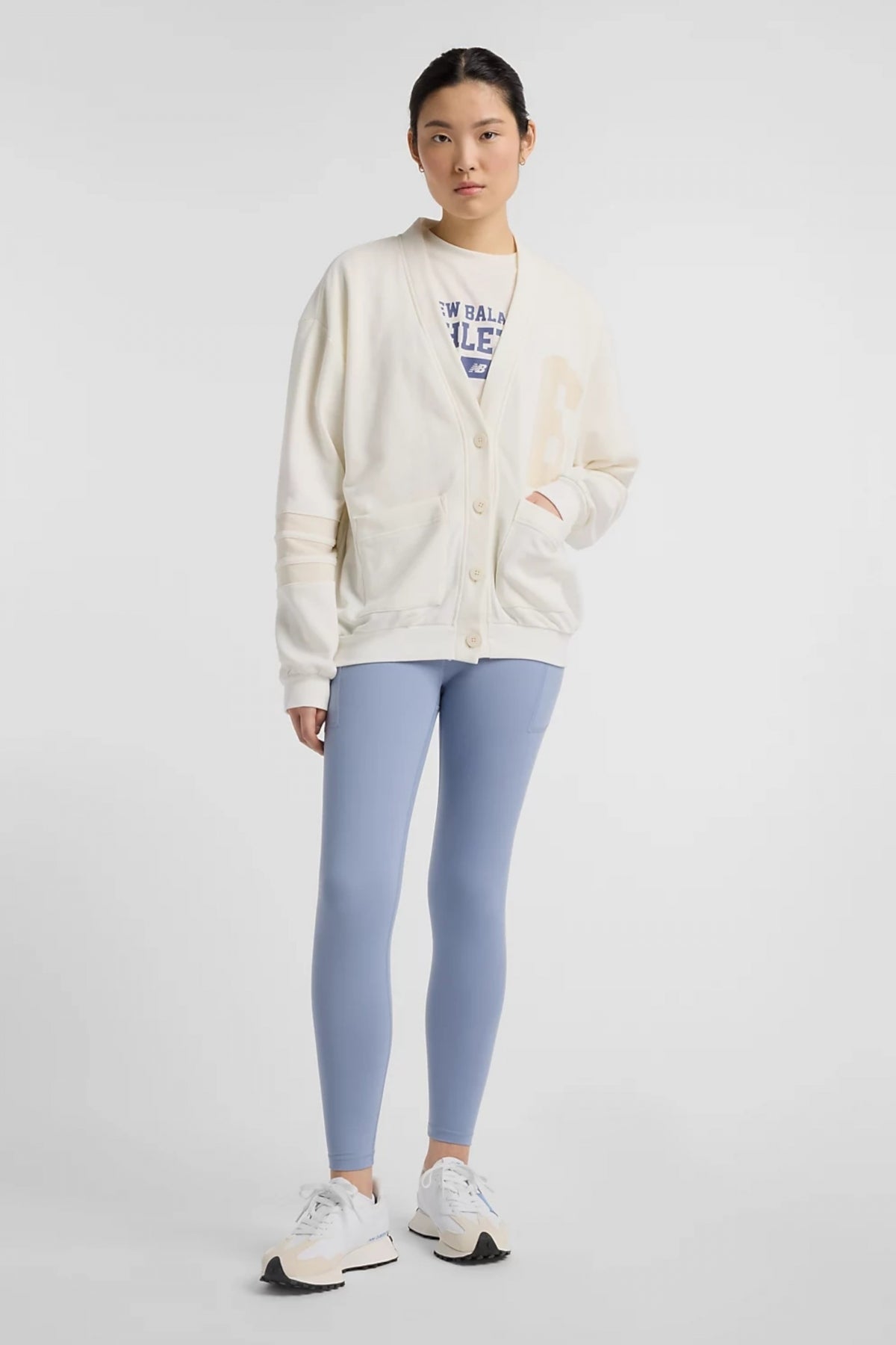 NEW BALANCE COASTAL FLEECE CARDI en color SST  (4)