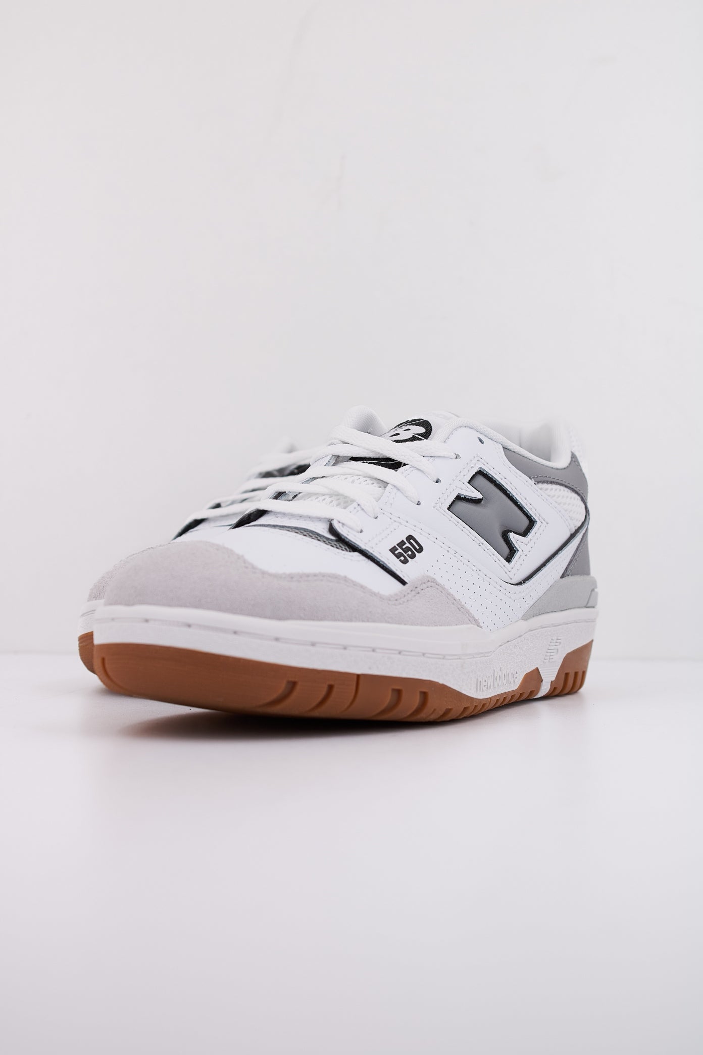 NEW BALANCE BB ESC  en color ESC  (2)