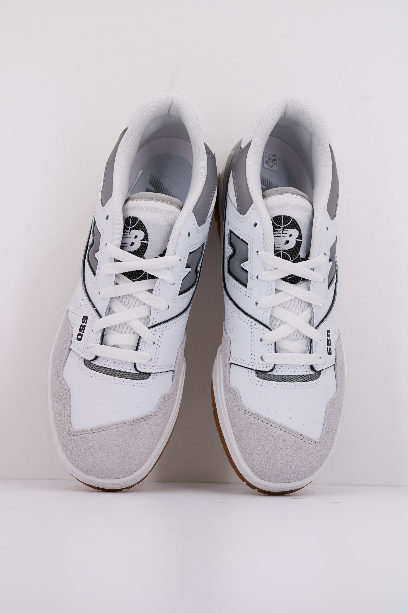 NEW BALANCE BB ESC  en color ESC  (3)