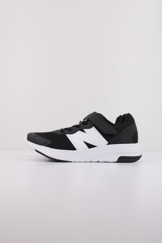 NEW BALANCE PT en color BK  (1)