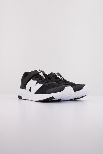 NEW BALANCE PT en color BK  (2)