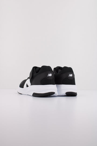 NEW BALANCE PT en color BK  (4)