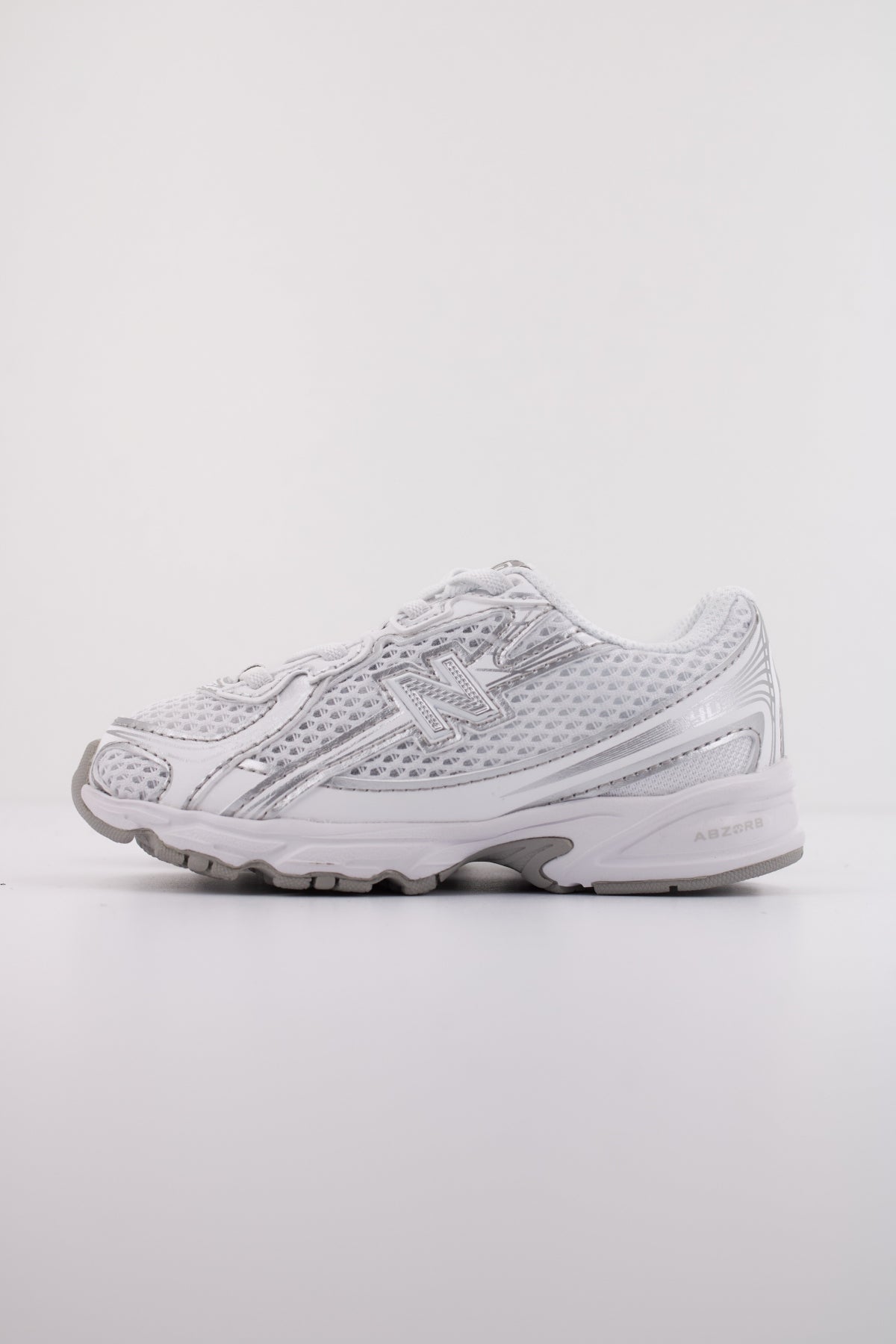NEW BALANCE IZ  en color WM  (1)