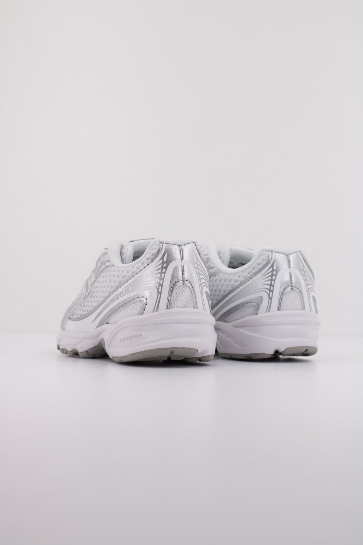 NEW BALANCE IZ  en color WM  (4)