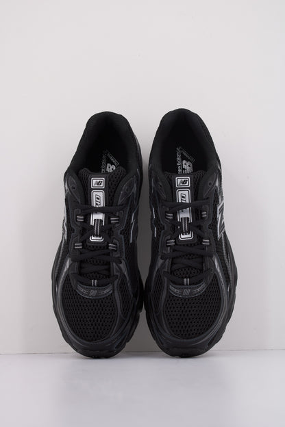 NEW BALANCE U BM en color BM  (3)