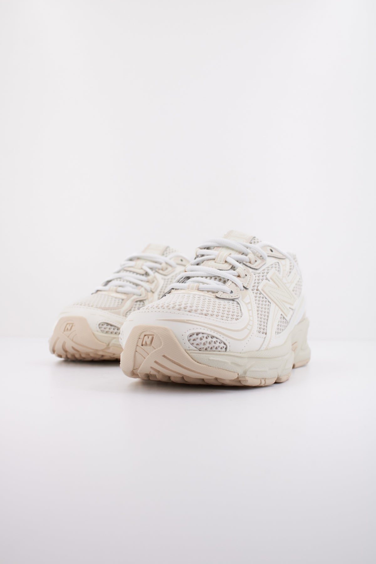 NEW BALANCE U en color KP  (2)