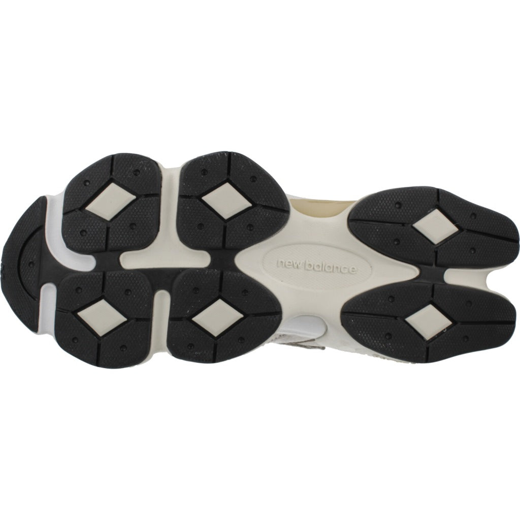 NEW BALANCE U en color WHT  (6)