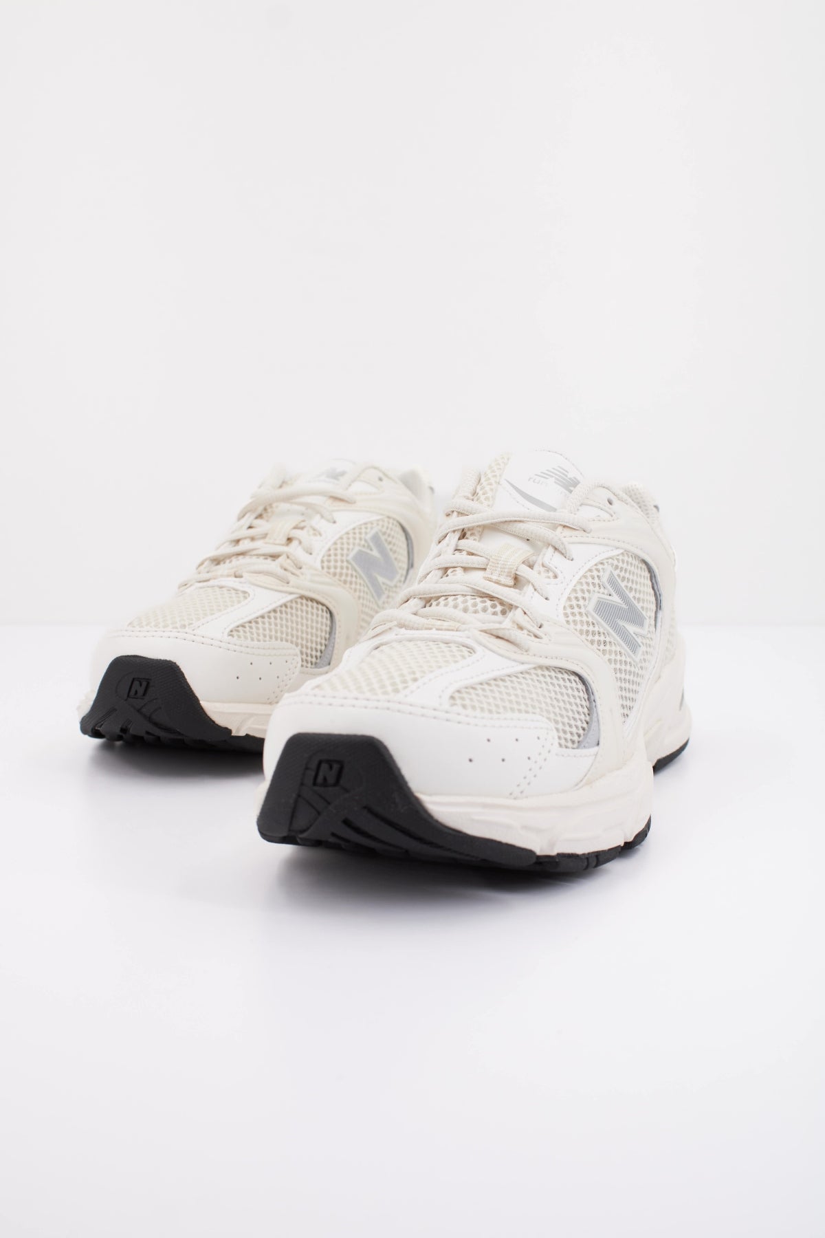 NEW BALANCE MR en color LZ  (2)