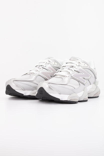 NEW BALANCE U  en color MU  (2)
