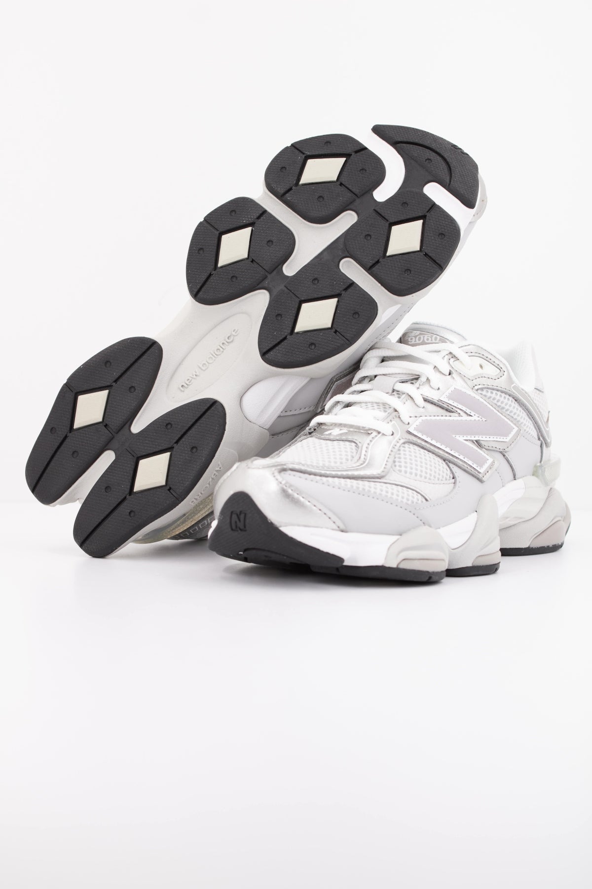 NEW BALANCE U  en color MU  (5)