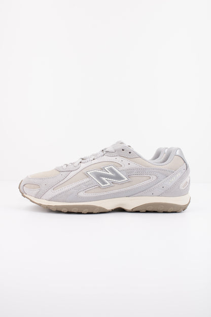 NEW BALANCE UL en color W  (1)