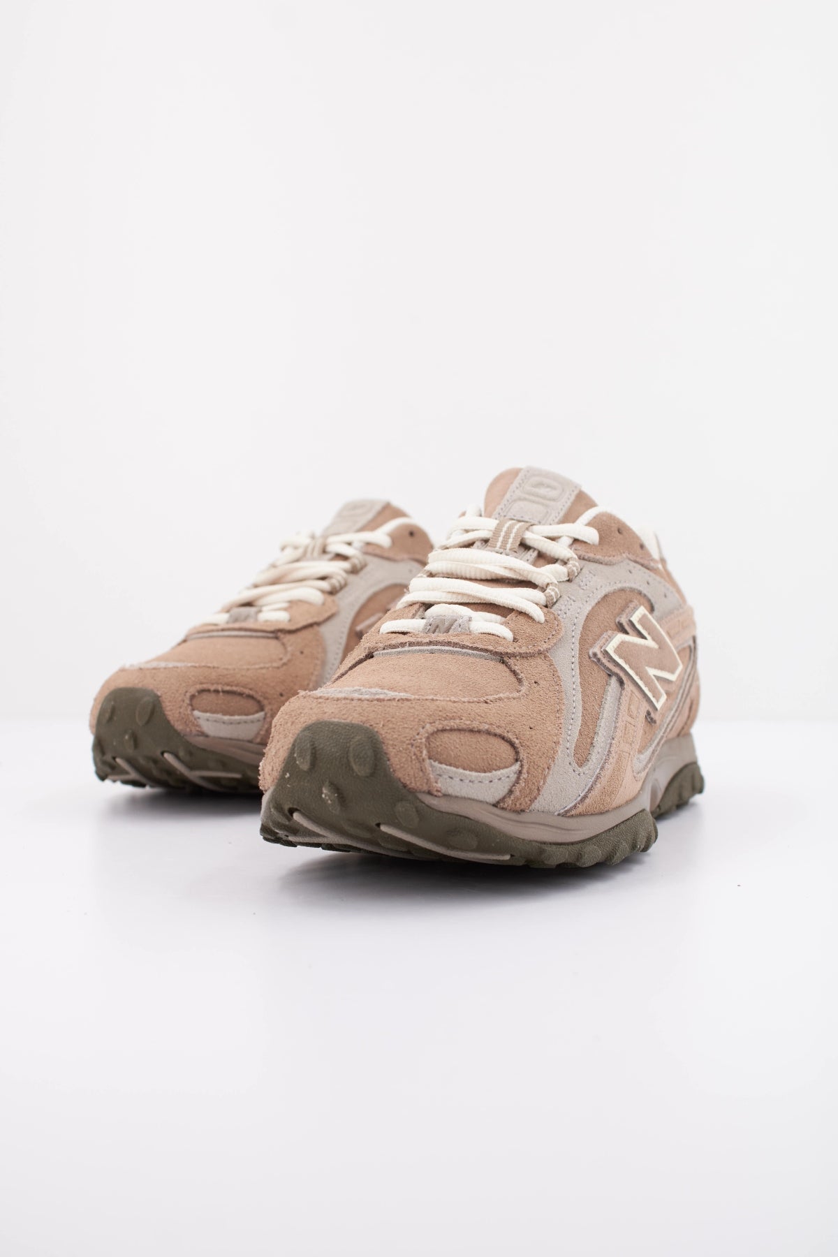 NEW BALANCE UL  en color MMA  (2)