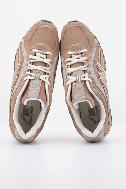 NEW BALANCE UL  en color MMA  (3)