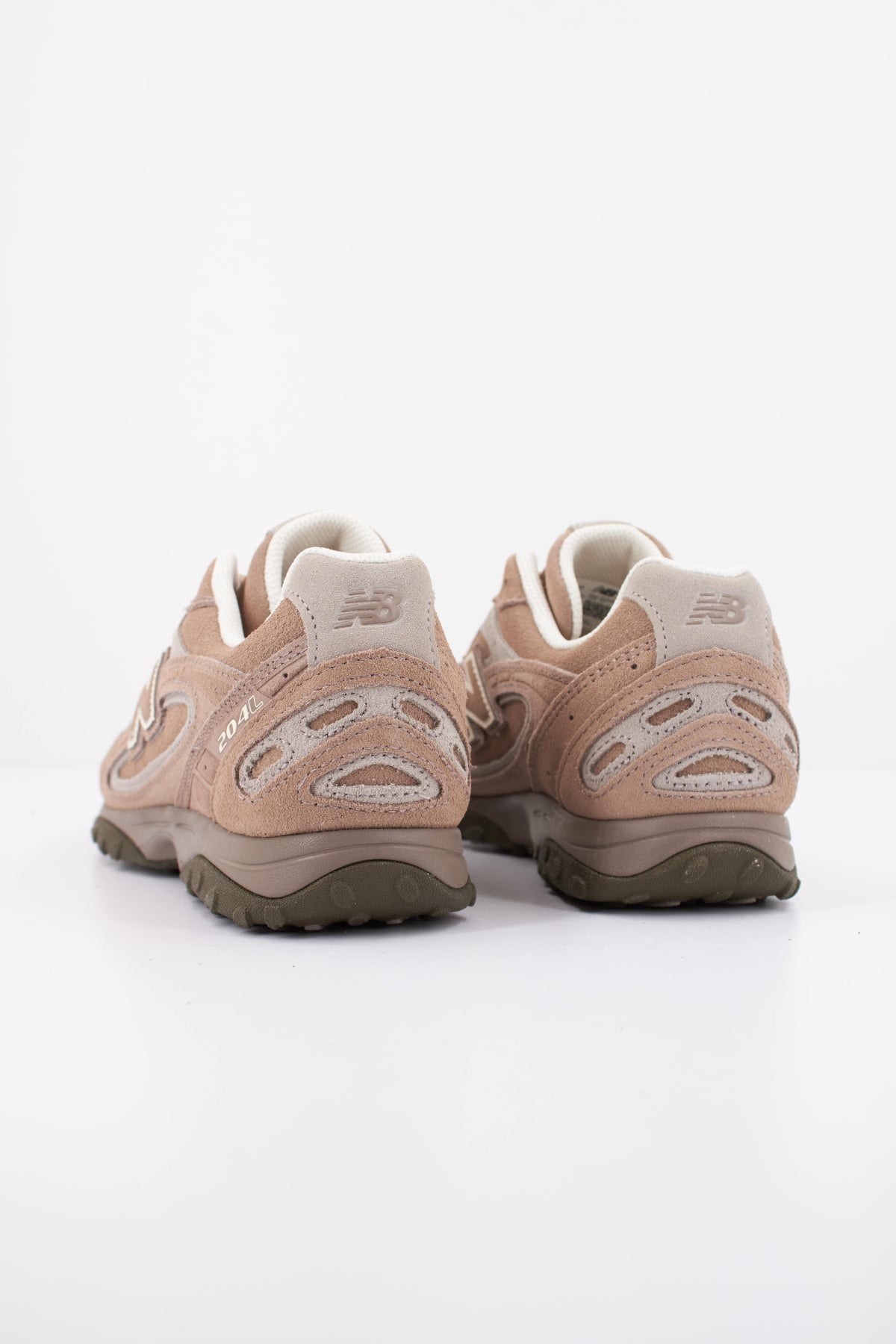NEW BALANCE UL  en color MMA  (4)