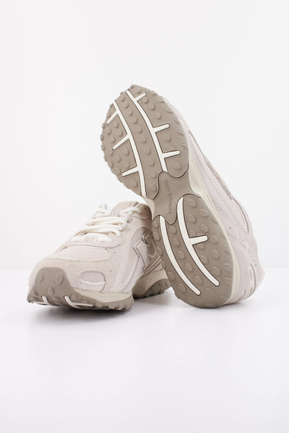 NEW BALANCE UL  en color MMC  (5)