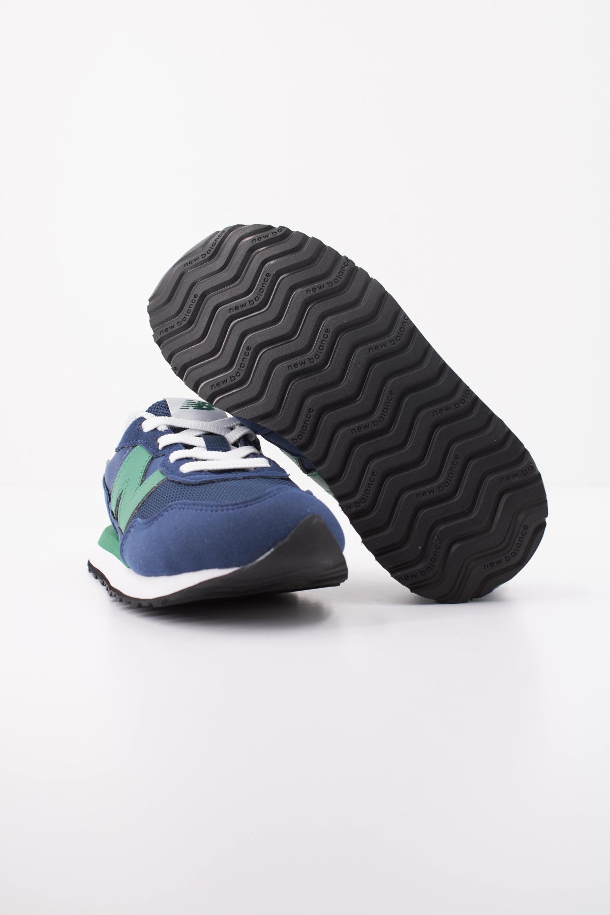 NEW BALANCE P JH DEPORTIVO en color JH  (5)
