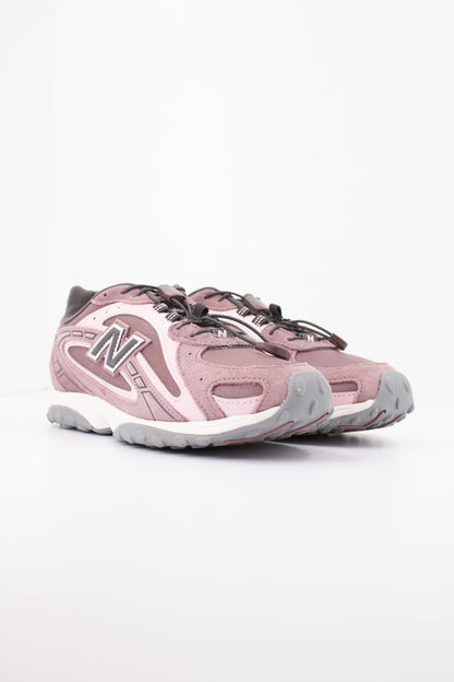 NEW BALANCE UL  en color MUB  (2)